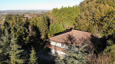 Maison - 300 m² - 7 pièces