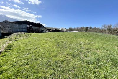 Terrain - 3 000 m²