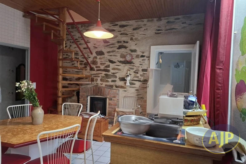 Maison - 110 m² - 6 pièces