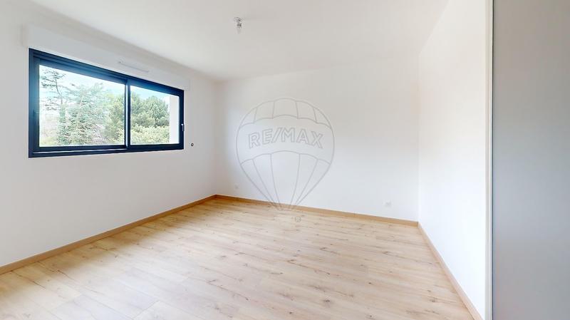 Maison - 182 m² - 7 pièces