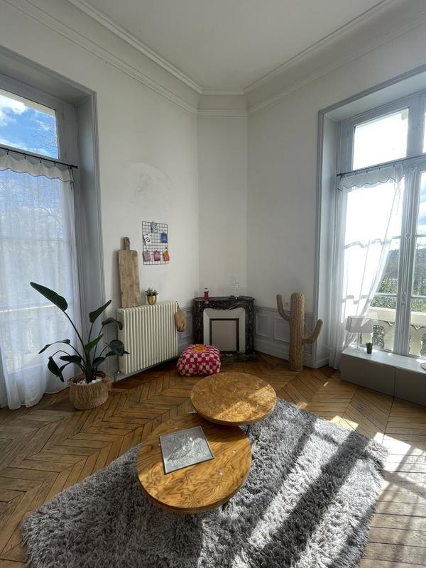 Appartement - 95 m² - 3 pièces