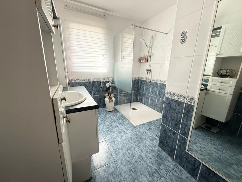 Maison - 93 m² - 4 pièces