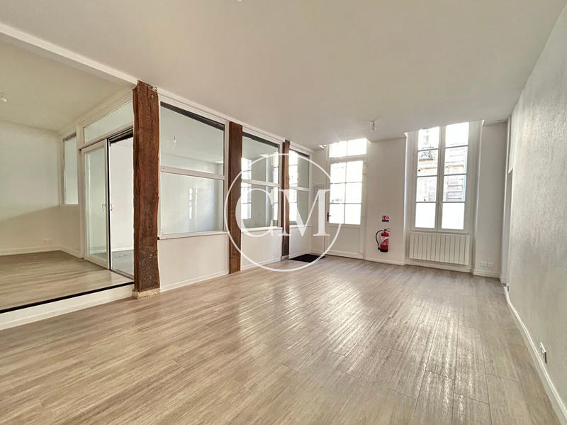 Local commercial - 136 m² - 7 pièces