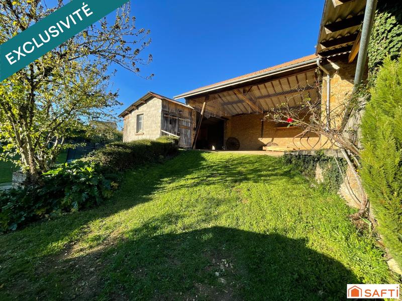 Maison - 235 m² - 8 pièces