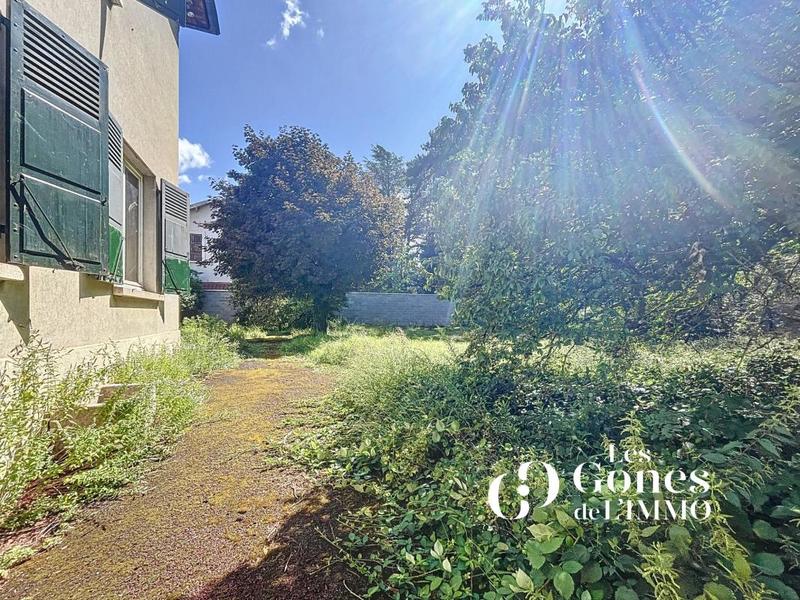 Maison - 246 m² - 6 pièces