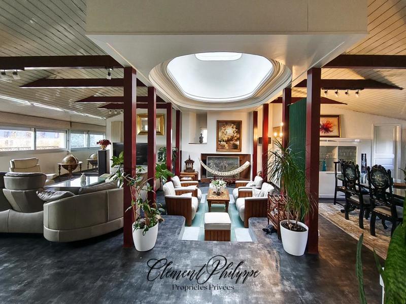 Appartement - 241 m² - 6 pièces