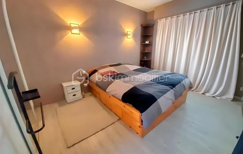 Propriété - 200 m² - 7 pièces