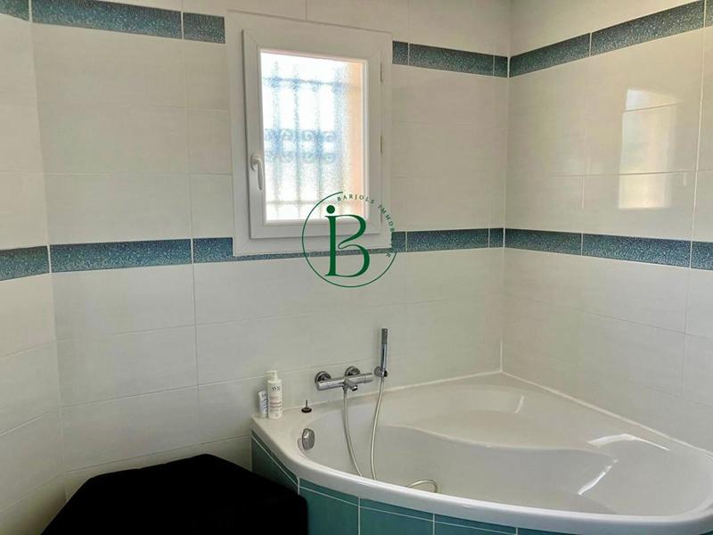 Villa - 175 m² - 6 pièces