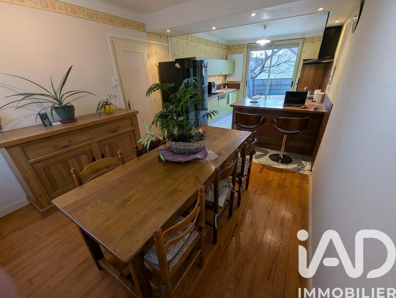 Maison - 101 m² - 6 pièces