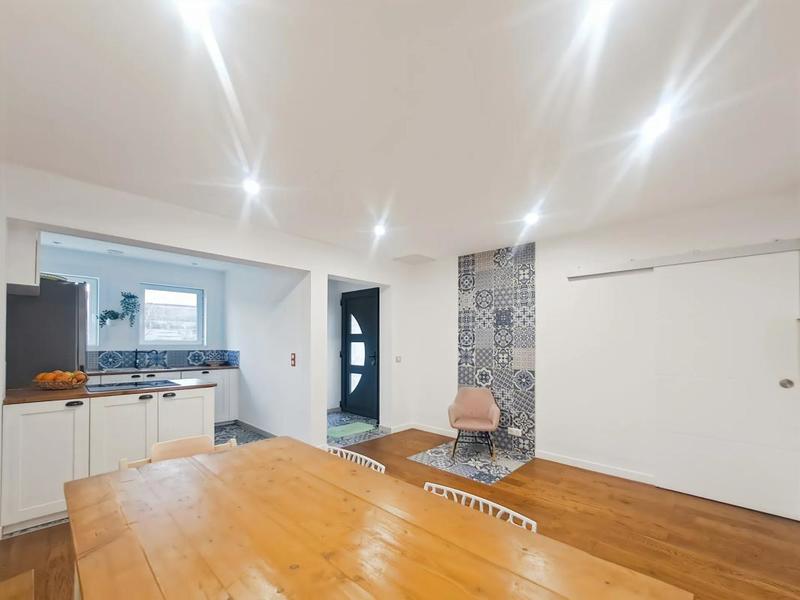 Maison - 90 m² - 4 pièces