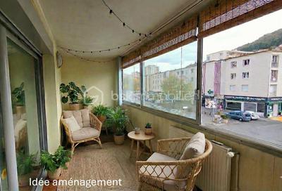 Appartement - 90 m² - 3 pièces