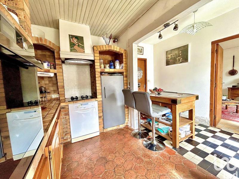 Maison - 215 m² - 7 pièces