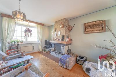 Maison - 137 m² - 8 pièces