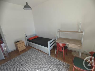 Chambre - 11 m² - 1 pièce