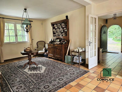 Maison traditionnelle - 160 m² - 6 pièces