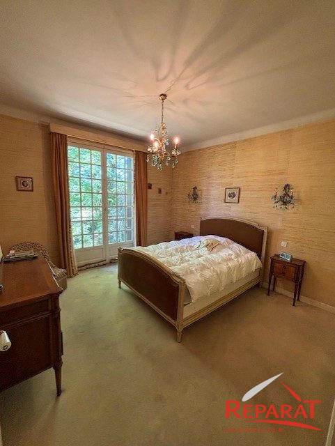 Maison traditionnelle - 187 m² - 6 pièces