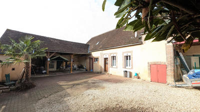 Maison - 230 m² - 6 pièces