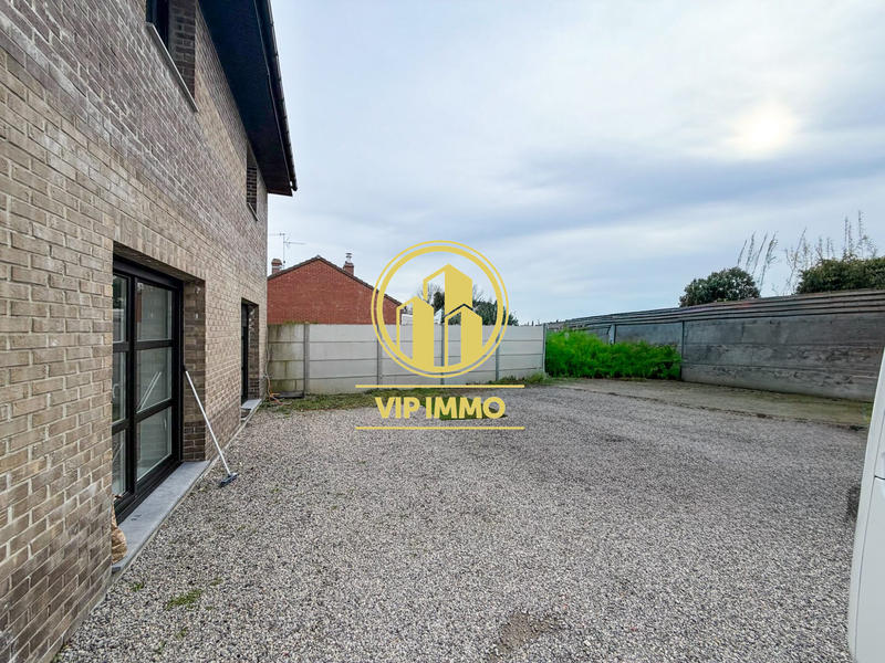 Maison - 220 m² - 10 pièces