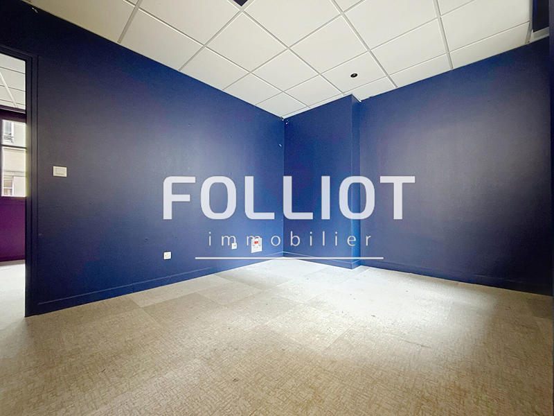 Local commercial - 120 m² - 6 pièces