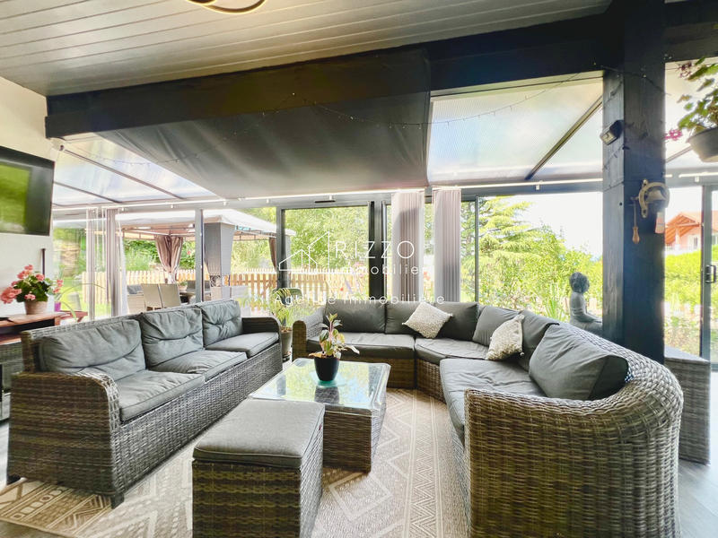 Maison - 180 m² - 6 pièces