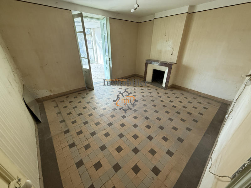 Appartement - 160 m² - 4 pièces