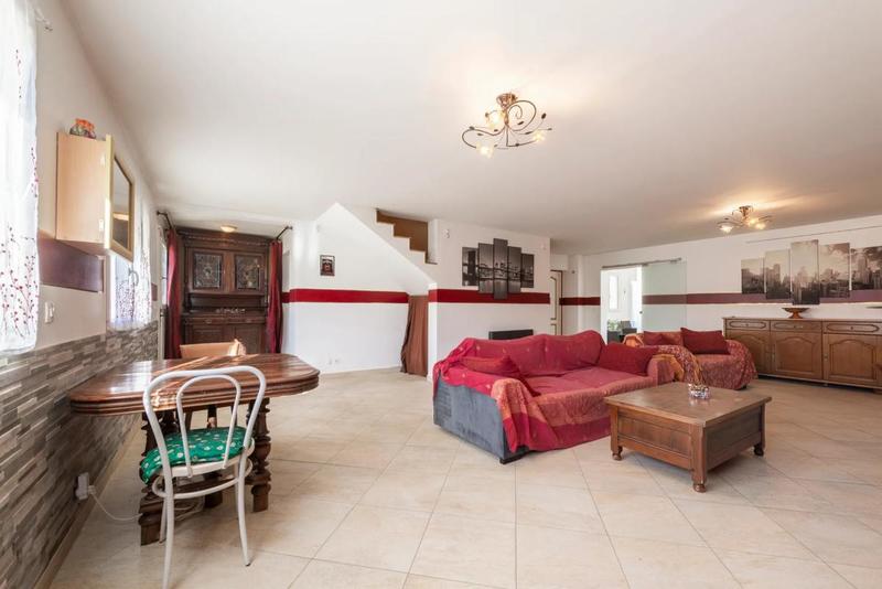 Maison - 308 m² - 11 pièces