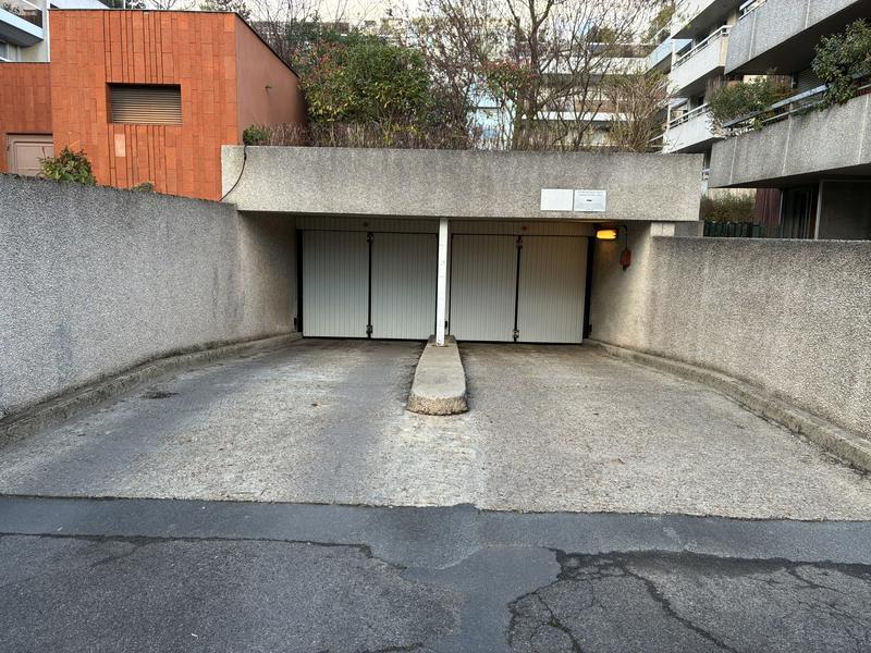 Parking / Garage - 28 m²
