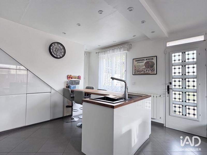 Maison - 117 m² - 6 pièces