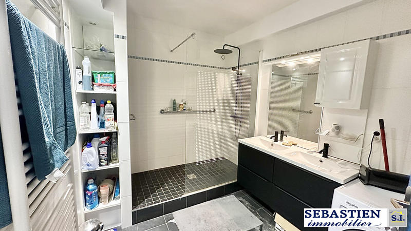 Appartement - 144 m² - 6 pièces