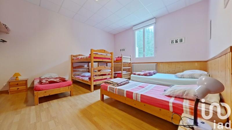 Maison - 891 m² - 15 pièces