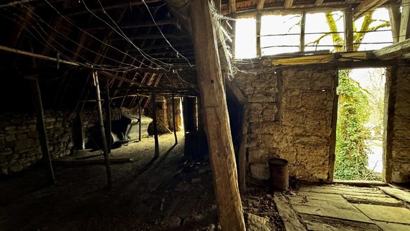 Grange - 75 m² - 3 pièces