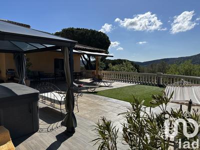 Maison - 235 m² - 8 pièces