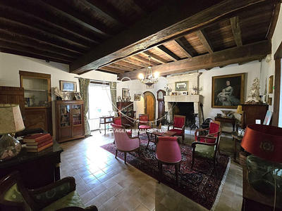 Maison ancienne - 296 m² - 8 pièces