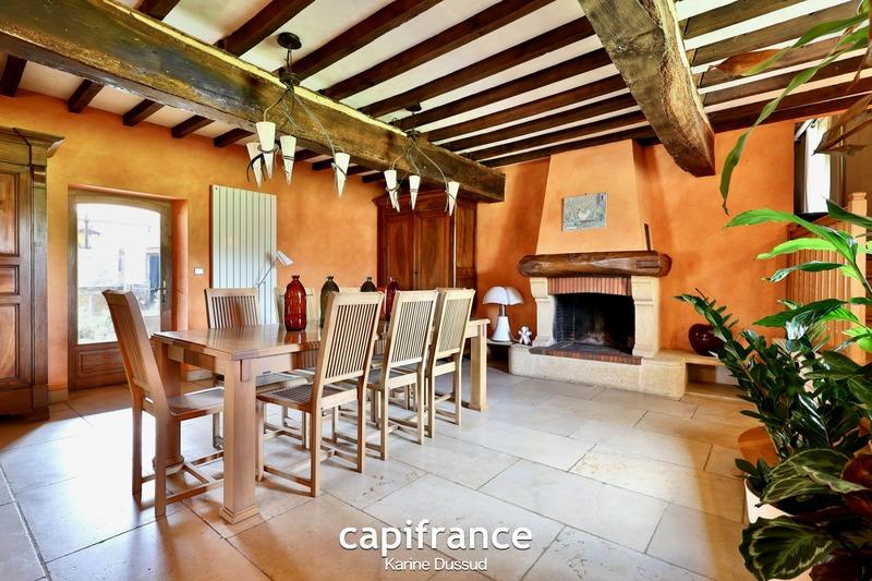 Maison - 220 m² - 7 pièces