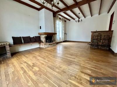 Maison - 90 m² - 5 pièces