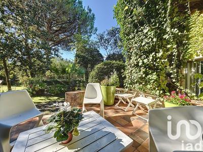 Maison - 233 m² - 7 pièces