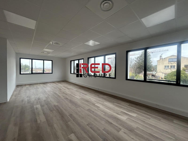 Bureau - 59 m² - 1 pièce