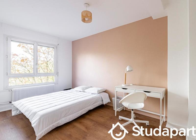 Chambre - 10 m² - 1 pièce