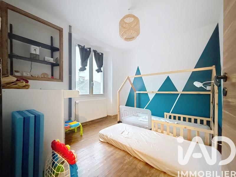 Maison - 90 m² - 5 pièces