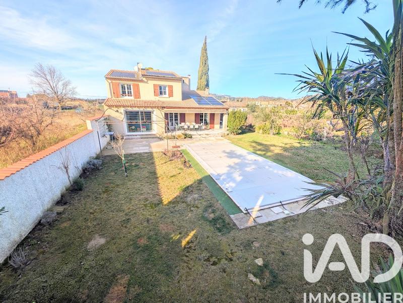 Maison - 143 m² - 7 pièces