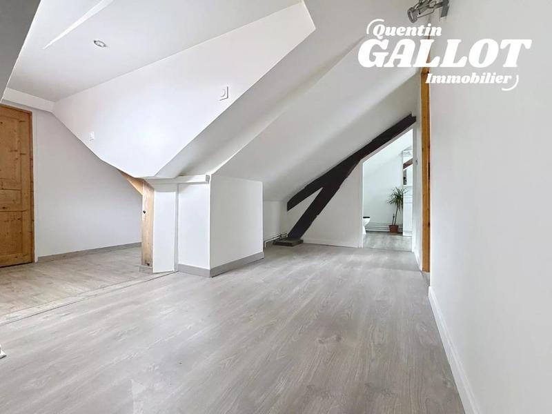 Maison - 192 m² - 11 pièces
