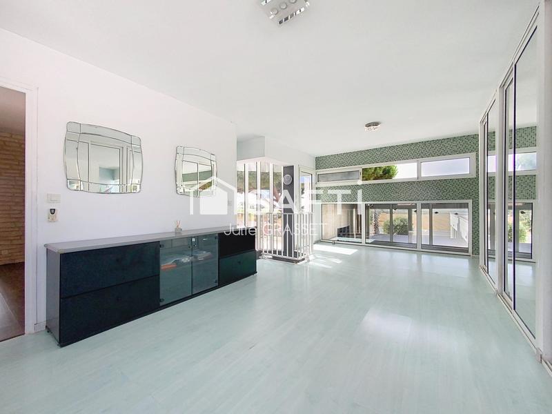 Villa - 230 m² - 5 pièces