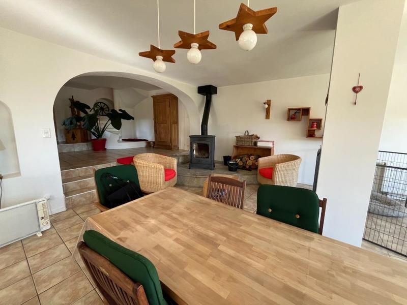 Maison - 217 m² - 7 pièces