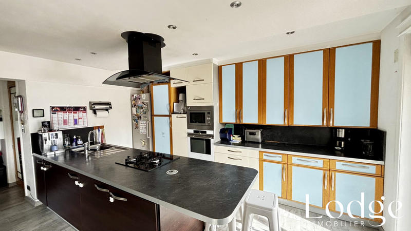 Appartement - 98 m² - 5 pièces