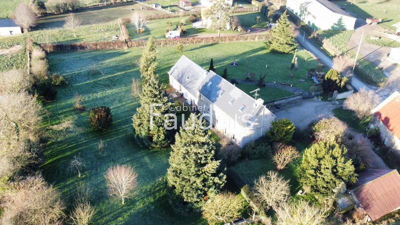 Maison de village - 286 m² - 14 pièces