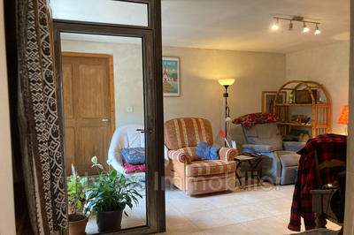 Mas - 260 m² - 4 pièces