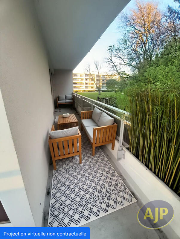 Appartement - 100 m² - 4 pièces