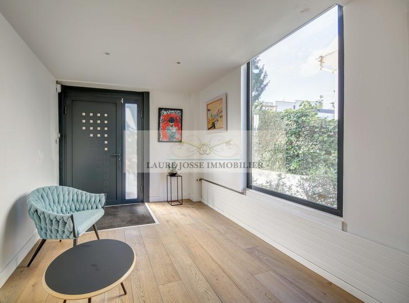 Maison contemporaine - 366 m² - 12 pièces