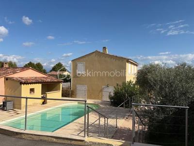 Maison traditionnelle - 120 m² - 5 pièces