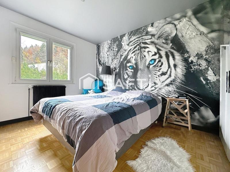 Appartement - 85 m² - 5 pièces